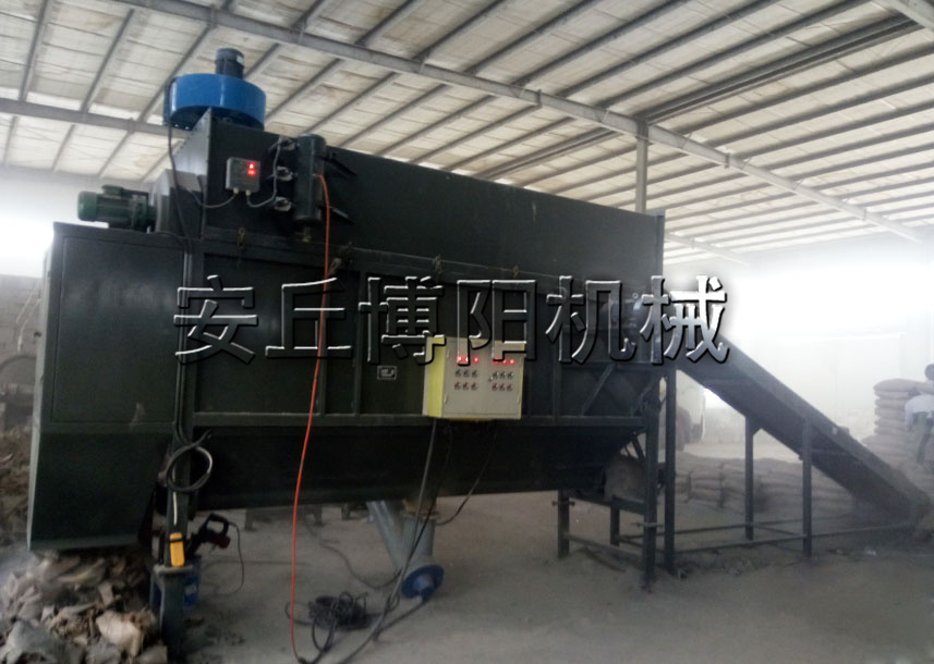 安丘博陽機(jī)械的水泥自動(dòng)拆袋機(jī)為什么這么厲害？