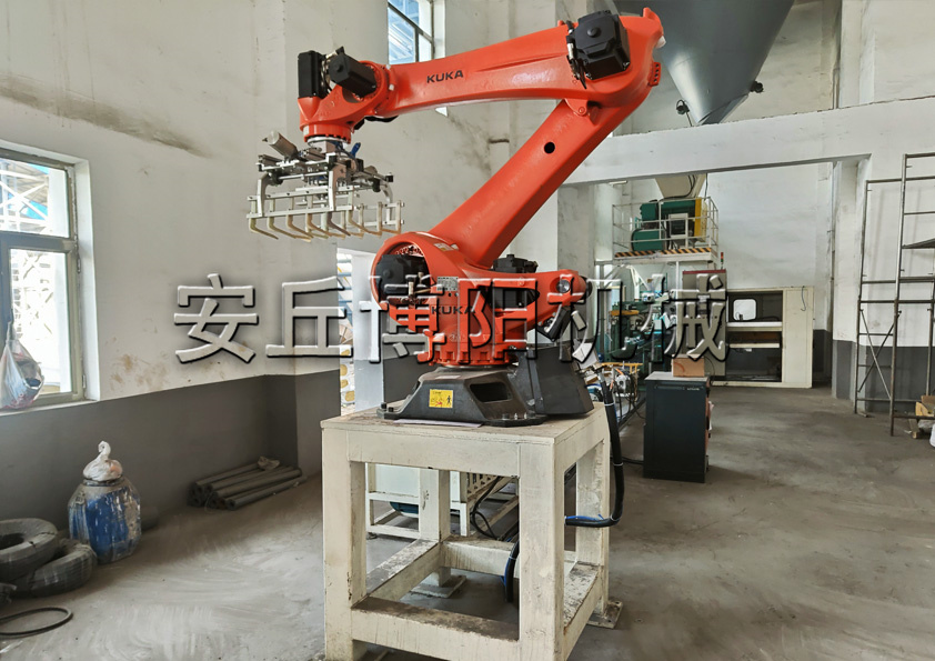 聚丙烯自動(dòng)碼垛機(jī)器人的特點(diǎn)有哪些？